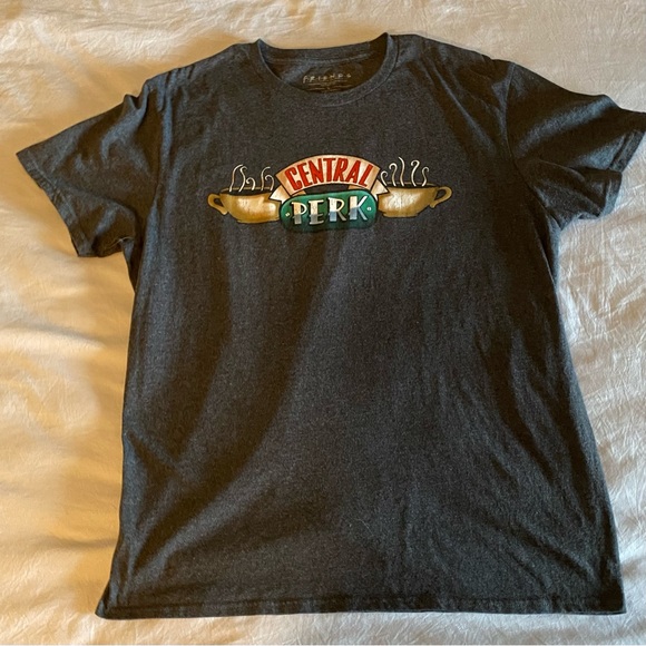 FRIENDS Dresses & Skirts - Women’s large grey FRIENDS Central Perk T-shirt, EUC